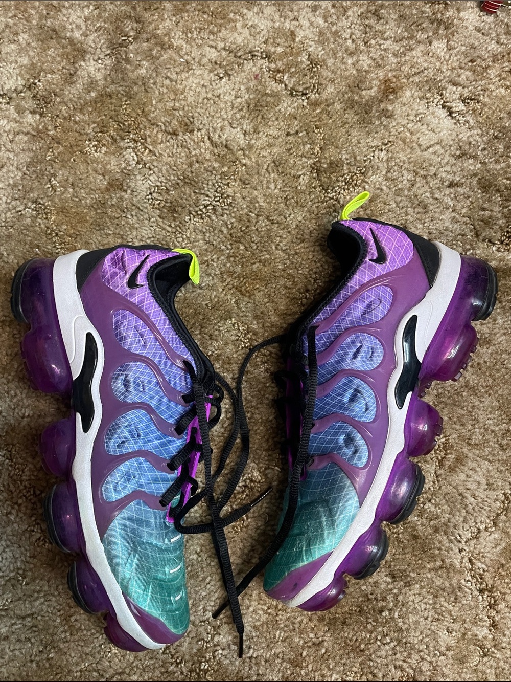 WMNS NIKE AIR VAPORMAX PLUS MULTI COLOR-BLACK-HYPER VIOLET SZ 9 [AO4550-900]